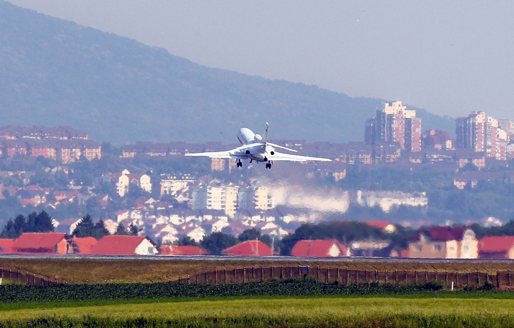 Za To Je O Te Eni Avion Letio Sat Vremena Iznad Beograda