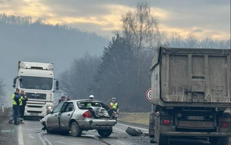 Te Ka Nesre A Na M Sudar Automobila I Kamiona