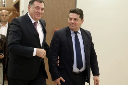 Dodik i Stevandić: Slavit ćemo 9. januar sve grandioznije