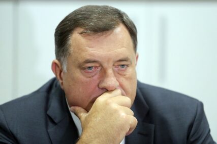 Vasković objavio video Dodika u do sada neviđenom izdanju: "Psihički razoren, nekontrolisano mu se tresu ruke"