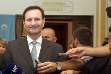 Kovač: Nije isključena ni uvjerljiva pobjeda Studentske liste u Srbiji