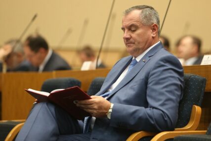 Premijer Višković otvoreno: FBiH bolja od RS