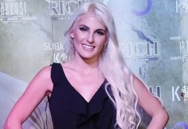Pjevačica Sara Reljić šokirala javnost: Dečko me prevario sa muškarcem, on je javna ličnost