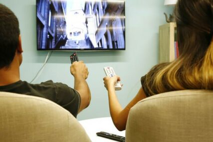AKOP BiH: Ilegalni IPTV servisi ugrožavaju tržište u BiH i nanose milionsku štetu društvu