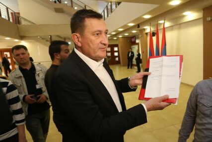 Vojin Mitrović se oglasio nakon što je ponudio ostavku: "Dodik je u pravu, to je fer!"