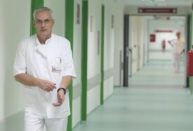 Podrška medicinskim sestrama i tehničarima Kliničkog centra za povećanje zarada