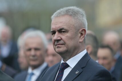 PSS TRAŽI ODGOVORE: Da li su službena vozila Vlade RS korištena za šverc kokaina?