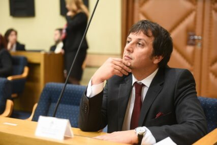 Vukanović prijeti da će lično uništiti Osmorku: Vode opasniju politiku od HDZ-a i SNSD-a