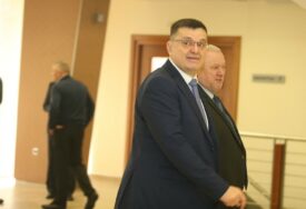 Revizija UIO: Problematični milionski tenderi, na određeno bez konkursa zaposlili 197 ljudi