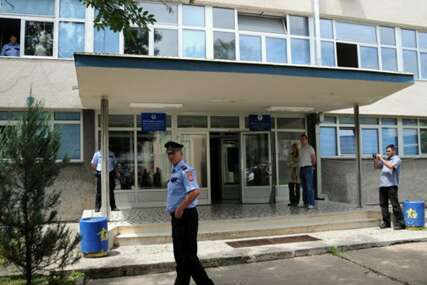 Pijani Banjalučani upali u policijsku stanicu, tokom hapšenja povrijeđen policajac
