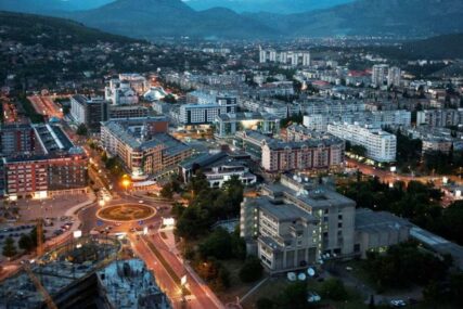 Podgorica: Prosjaku bilo malo 70 centi pa čovjeku slomio butnu kost