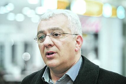 Andrija Mandić ostaje na čelu Skupštine Crne Gore, većina protiv smjene