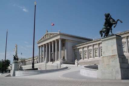 POTVRĐENO  Austrijski parlament donosi Rezoluciju o genocidu u Srebrenici!