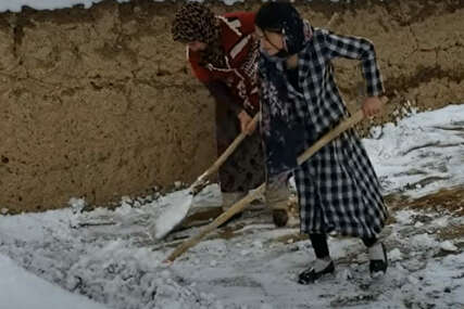 Usred ljeta pao snijeg u centralnom Afganistanu