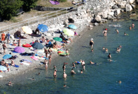 "Monty Python postao realnost" Grad u Hrvatskoj zabranio nudizam i alkohol na plaži