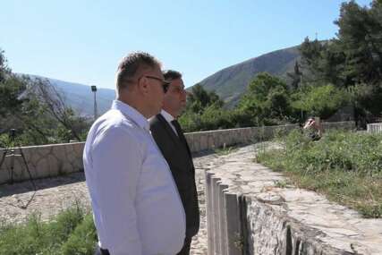Novalić i Marić posjetili Partizansko groblje u Mostaru: Obnovit će se 700 spomen ploča