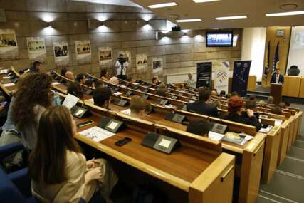 Predstavnički dom Parlamenta FBiH danas razmatra o računovodstvu i zdravstvenom osiguranju