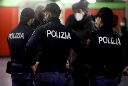 Pet osoba poginulo u padu helikoptera u Italiji