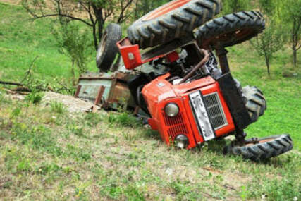 Sletio traktor: Jedna osoba izgubila život