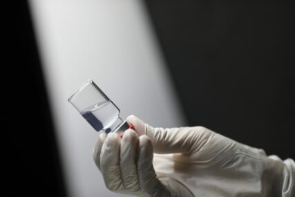 AstraZeneca povlači svoje vakcine protiv COVID-a širom svijeta