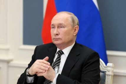 "Vladimir Putin na spavanje ide uplašen"