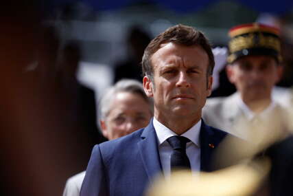 Macron gubi apsolutnu većinu u parlamentu