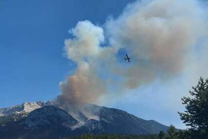 Vatrogasci i zračne snage već peti dan ne uspijevaju staviti pod kontrolu požar na Blidinju