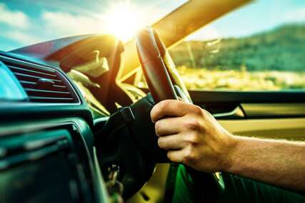 Zbog visokih temperatura vozačima se savjetuje putovanje u ranim jutarnjim ili večernjim satima