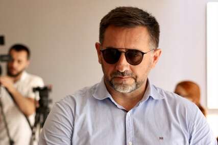 Ramić predao kandidatske liste: Građani odlučuju da li žele u predsjedništvu imati 2:1 u korist BiH ili protiv BiH
