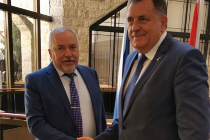 Dodik se u Izraelu sastao s Libermanom, predsjednik Svjetske cionističke organizacije sutra će mu uručiti priznanje
