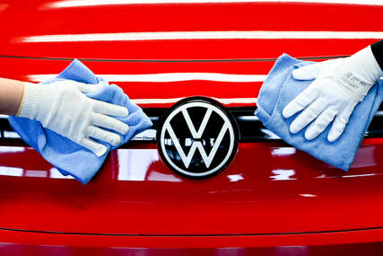 Volkswagen razmatra prodaju svoje fabrike u Rusiji