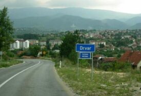 Neugodni mirisi pojavili se u Drvaru, traži se ispitivanje zraka, tla, vode i radioaktivnosti