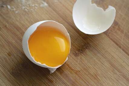 Izbjegnite najčešću grešku koju radite dok razbijate jaja 
