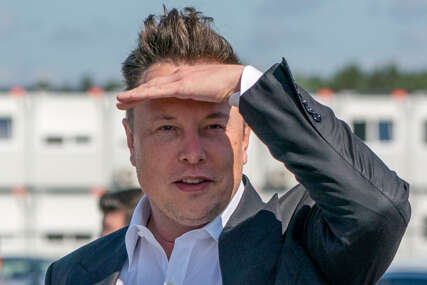 Musk prodao akcije Tesle za 6,9 milijardi dolara