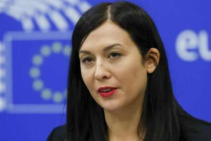 Mađarska europarlamentarka kivna na Schmidta: Prijeti da dovede do novih sektaških podjela