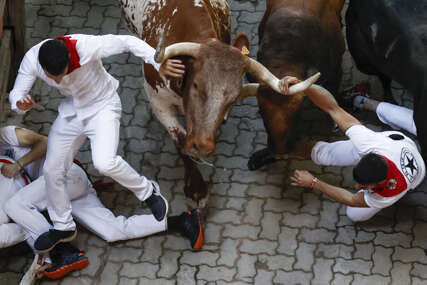 Pamplona: U trci s bikovima, rogovima probodeno troje ljudi