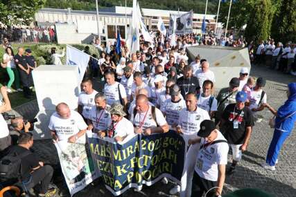 Oko pet hiljada učesnika 'Marša mira 2022' stiglo u Potočare