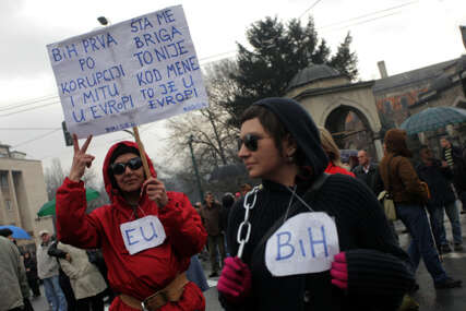 Danas najavljeni masovni protesti širom BiH