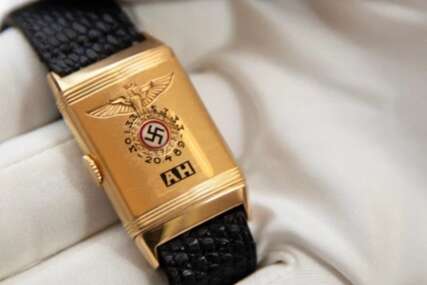 Zlatni ručni sat Adolfa Hitlera dostigao milionsku cijenu na aukciji