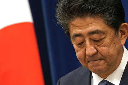 Papa uputio saučešće povodom smrti Shinza Abea