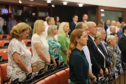 U Skupštini Sjeverne Makedonije prvi put ikada održana komemoracija srebreničkim žrtvama