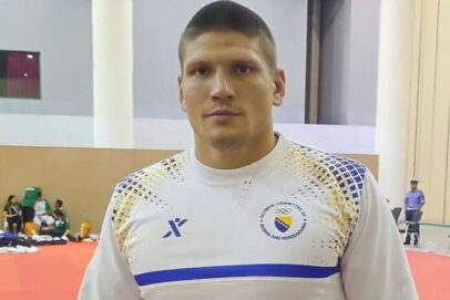   Toni Miletić