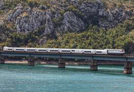 Željeznice FBiH svojim radnicima isplatile po 800 KM jednokratne pomoći