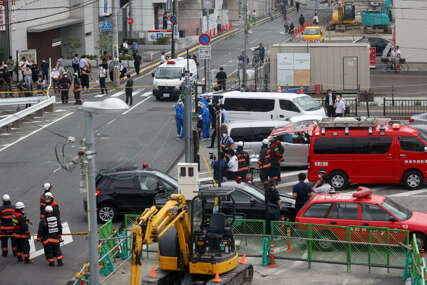 Japan u šoku: Bivši premijer Shinzo Abe upucan tokom govora