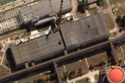 Satelitski snimci otkrivaju rupe na krovu nuklearne elektrane Zaporožje