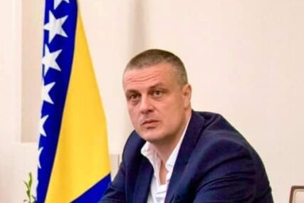 Mijatović prozvao redom: Poruka Arnautu, Vukanoviću, opoziciji i stranim diplomatama