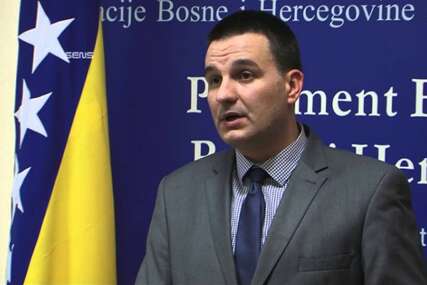 Žuljević: Novalić se hvali Zakonom o radu koji je otjerao pola miliona građana iz BiH