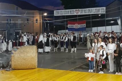 Međunarodna smotra folklora u Roškom Polju