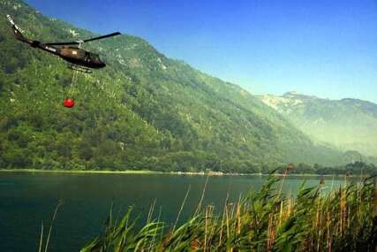 Helikopteri OS BiH uspješno okončali misiju gašenja požara u općini Neum