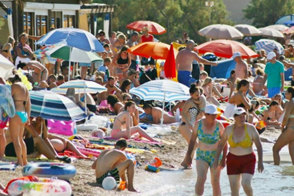 Za "rezervisanje" mjesta na plaži u Hrvatskoj kazne i do 400 KM